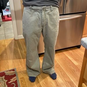 Gap olive green vintage skater pants size 33x30